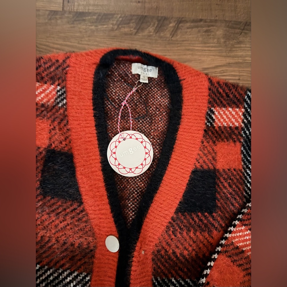 Umgee Red and Black Checkered Cardigan NWT - Picture 2 of 5